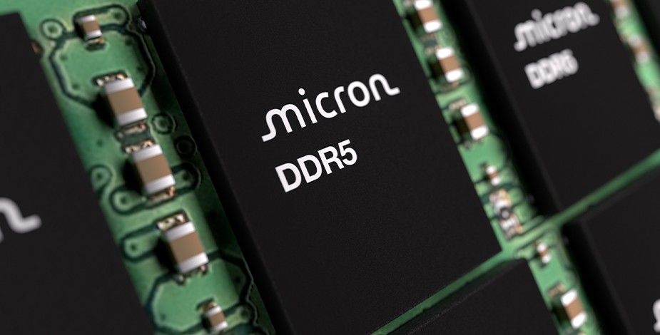 zoomed in image of a device with micron ddr5 written on one of the key